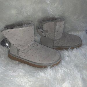 Women's Classic Star Girl Bow Uggs